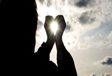 美国女子体操队获得团体金牌：荣耀、勇气与重新定义可能